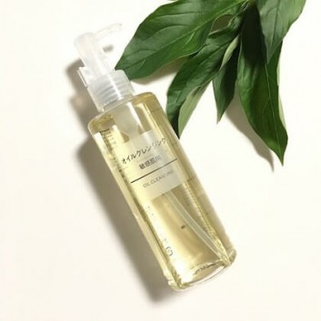Dầu tẩy trang Muji cho da nhạy cảm Oil Cleansing for sensitive skin  | Da mặt